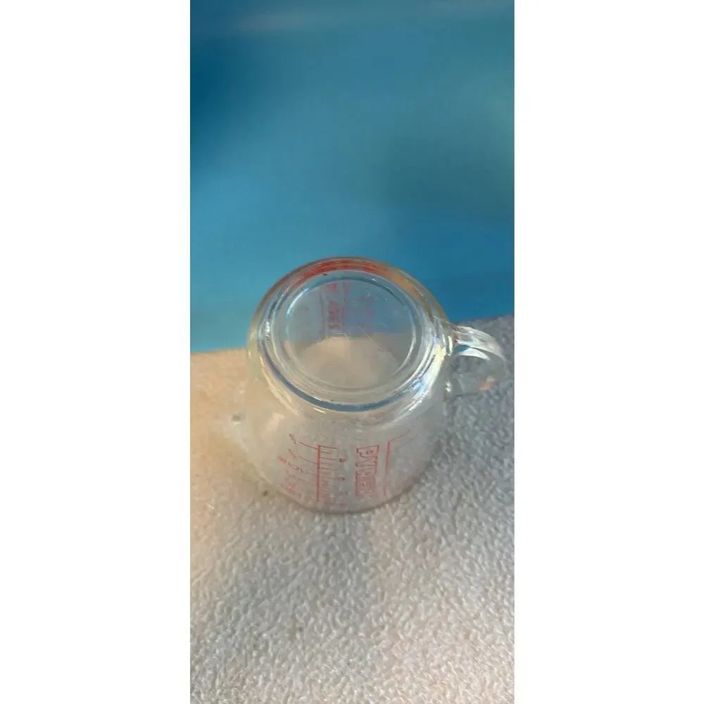 PYREX 2-Cup Glass Liquid Measuring Cup Clear w/ Red Markings Handle Spout